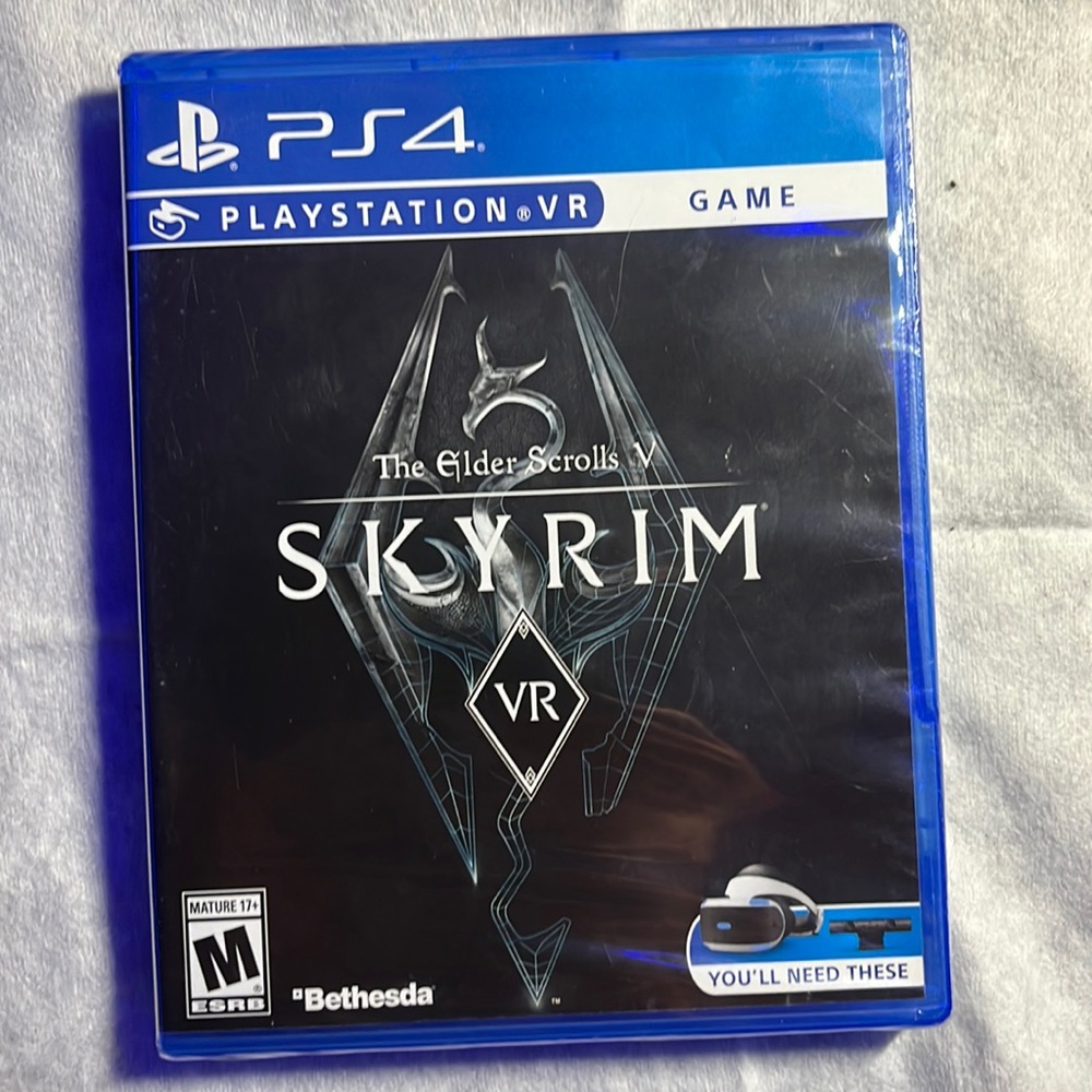 PS4 “The Elder Scrolls V: SKYRIM”